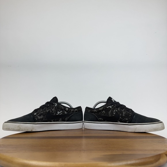Mens Nike Toki Low Black Camo Spotted Comfort Casual Sneakers Shoes Size 9 M GUC - Picture 6 of 9